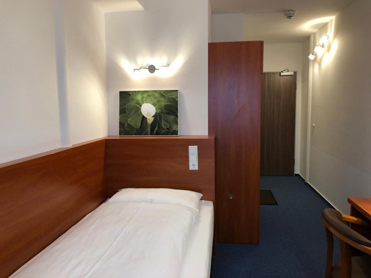 Hotel Mirabell Erlangen Extérieur photo