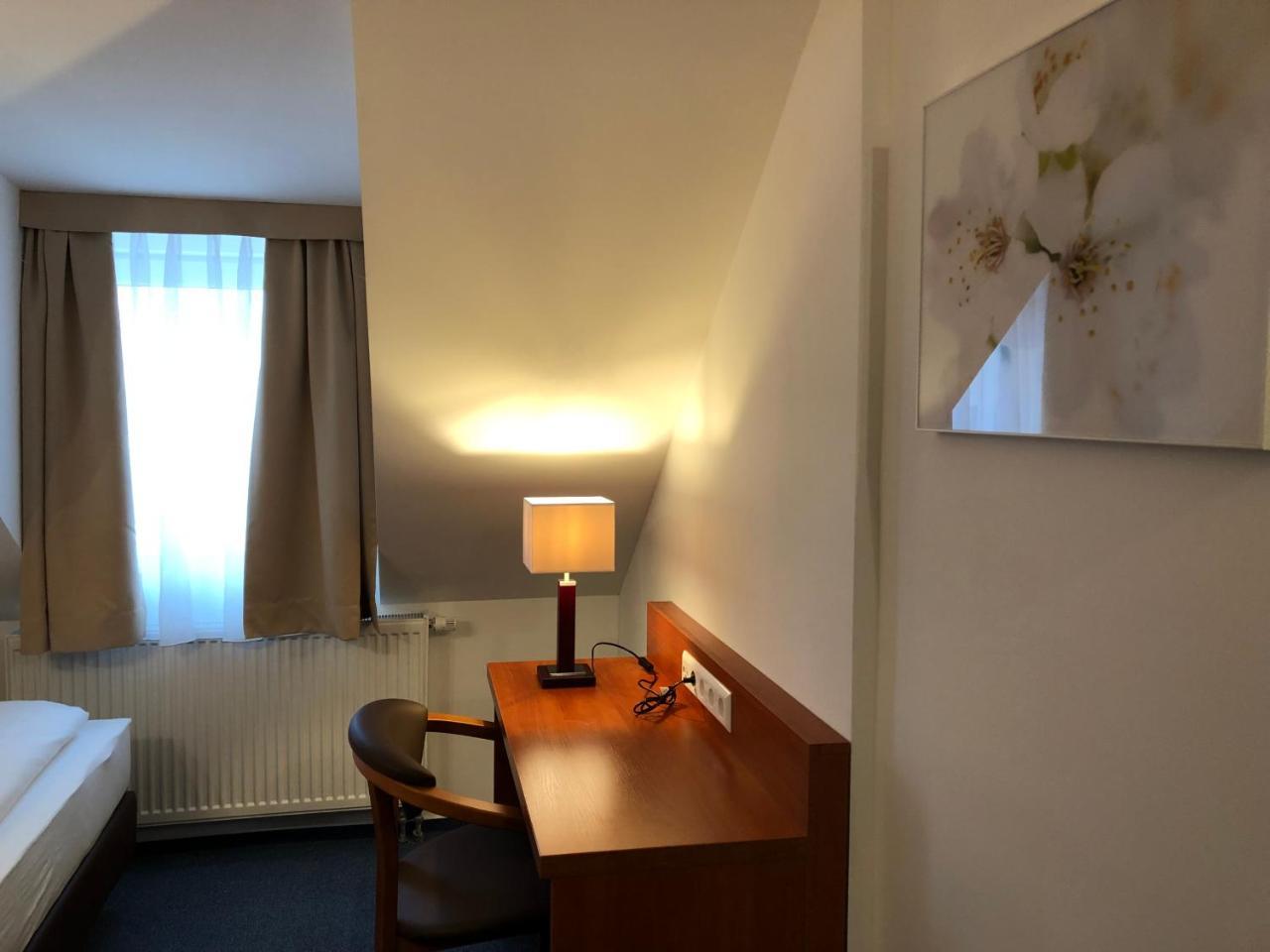 Hotel Mirabell Erlangen Extérieur photo